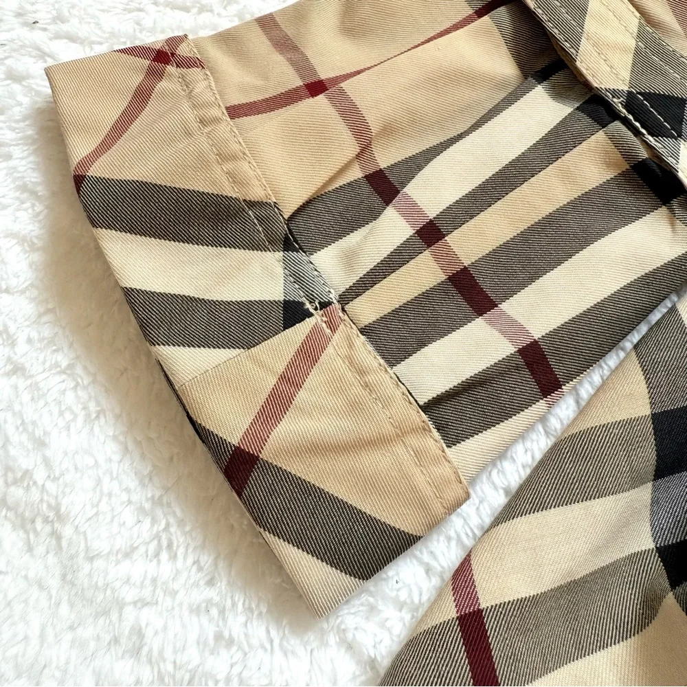 Burberry excellent gently
